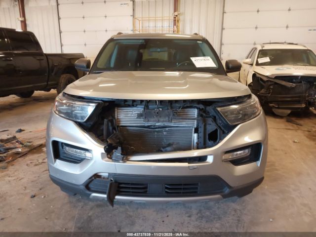 Ford Explorer Xlt Image 8