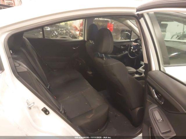 Subaru Legacy Premium Image 11