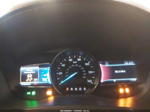 Ford Explorer Xlt Image 8