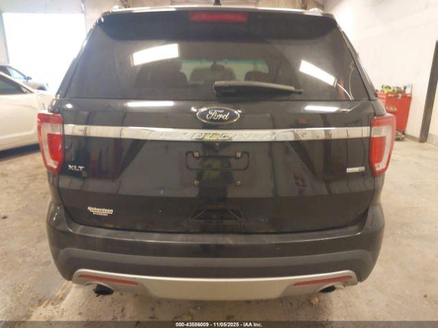 Ford Explorer Xlt Image 10