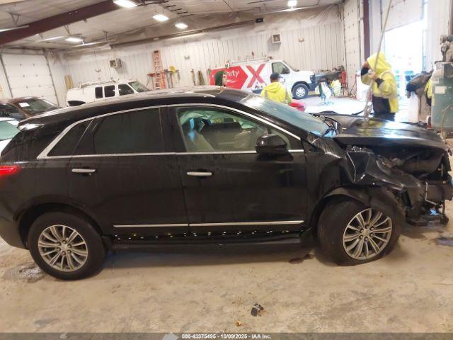 Cadillac XT5 Luxury Image 2