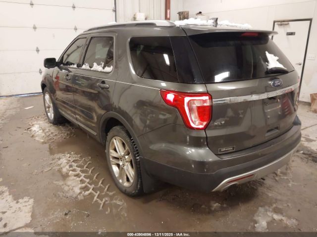Ford Explorer Xlt Image 8
