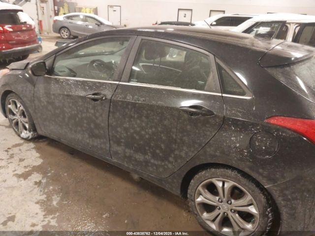 Hyundai ELANTRA Image 14