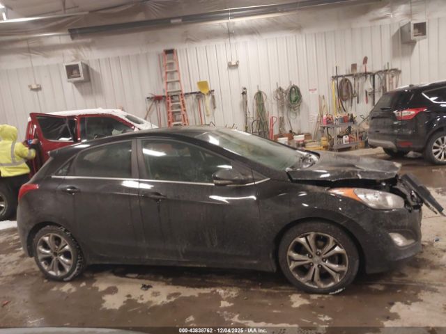 Hyundai ELANTRA Image 16