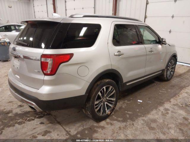 Ford Explorer Platinum Image 16