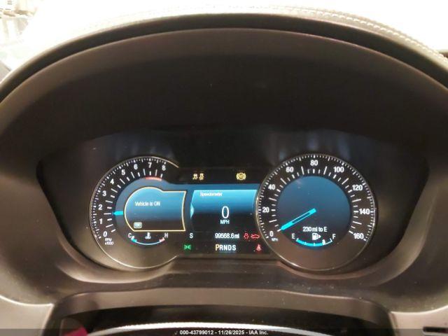 Ford Explorer Platinum Image 2