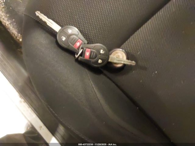 Nissan JUKE S Image 14