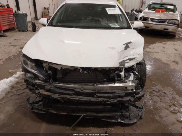 Toyota Camry Se Image 7