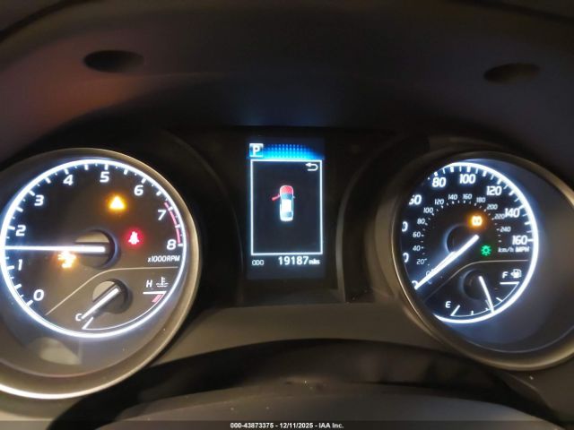 Toyota Camry Se Image 11