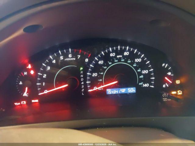 Toyota Camry Le Image 5