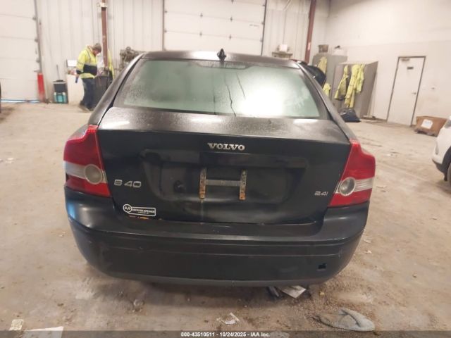 Volvo S40 2.4i Image 15