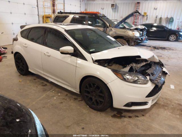  Salvage Ford Focus St