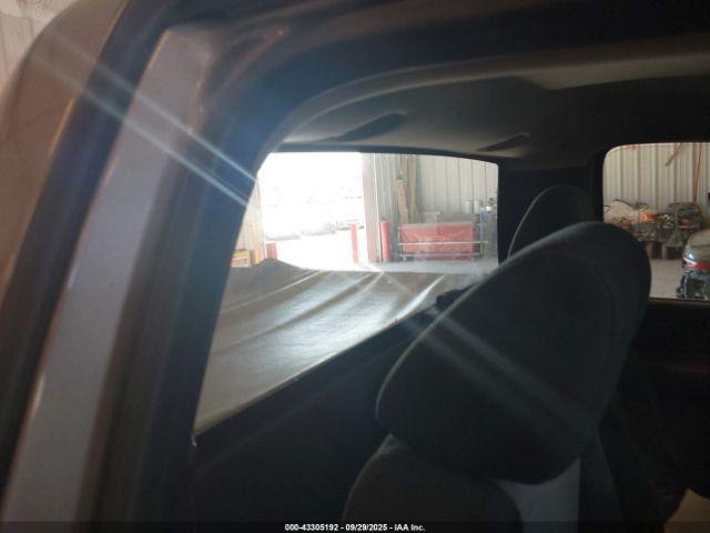 Chevrolet Silverado 1500 Work Truck Image 7