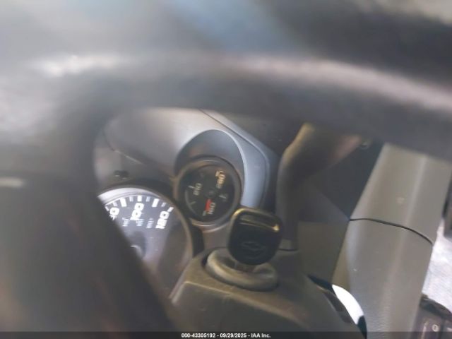 Chevrolet Silverado 1500 Work Truck Image 16