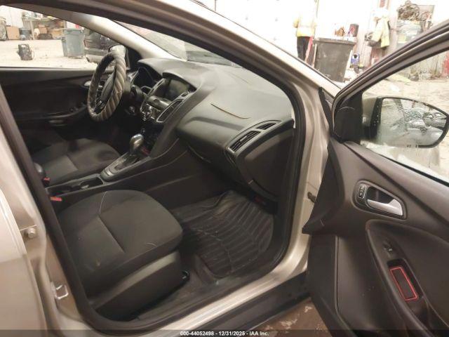 Ford Focus Se Image 8