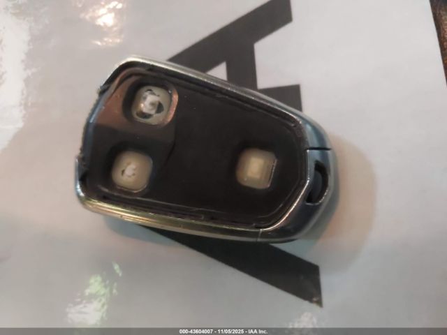 Cadillac SRX Standard Image 2