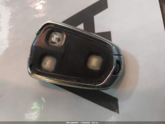 Cadillac SRX Standard Image 2