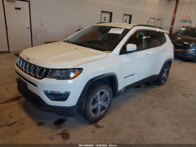Jeep Compass Latitude 4x4 Image 3