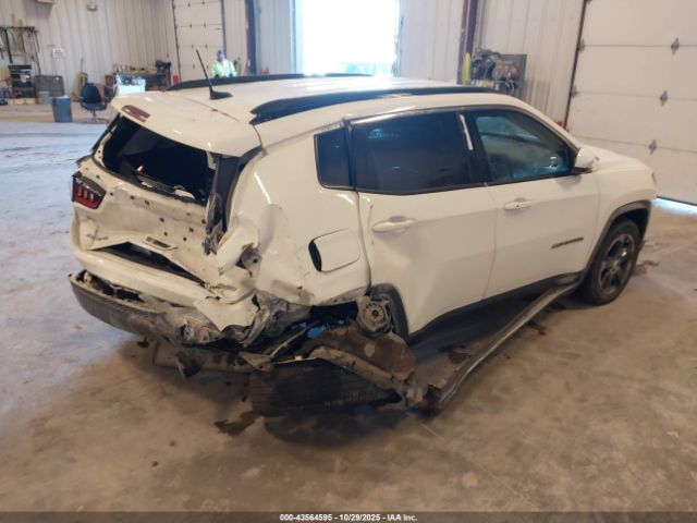 Jeep Compass Latitude 4x4 Image 7