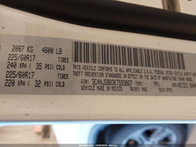 Jeep Compass Latitude 4x4 Image 8