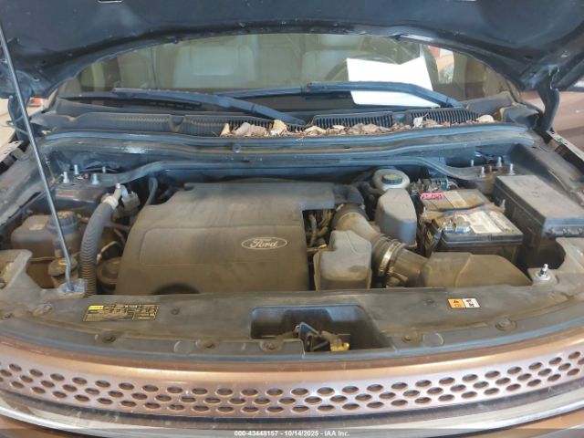 Ford Explorer Limited Image 14