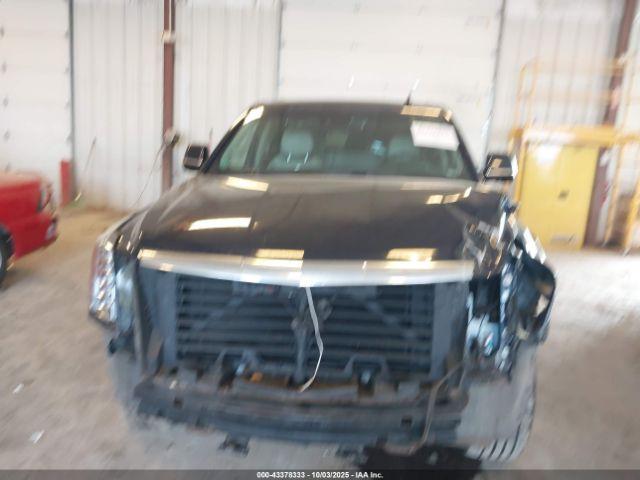 Cadillac Escalade Premium Luxury Image 9