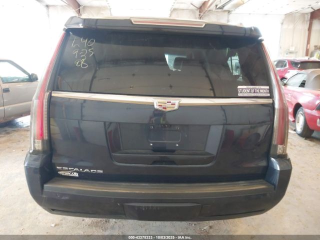 Cadillac Escalade Premium Luxury Image 12