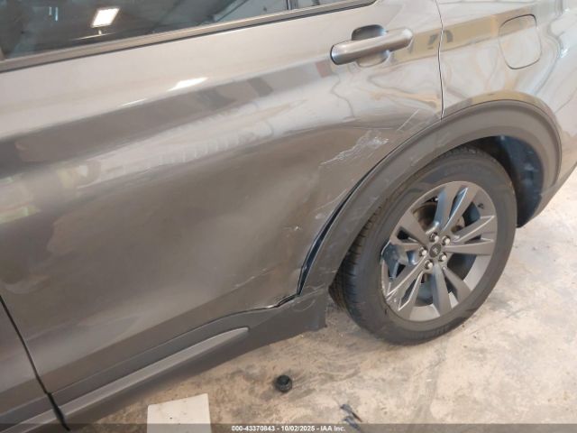 Ford Explorer Xlt Image 7