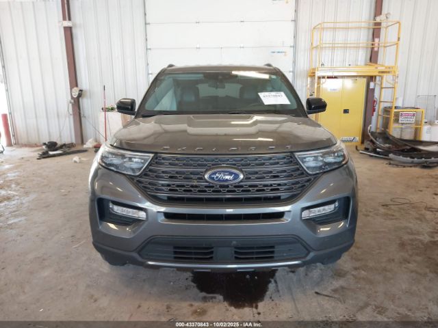 Ford Explorer Xlt Image 6