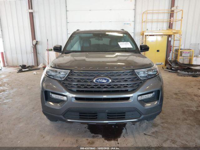Ford Explorer Xlt Image 6