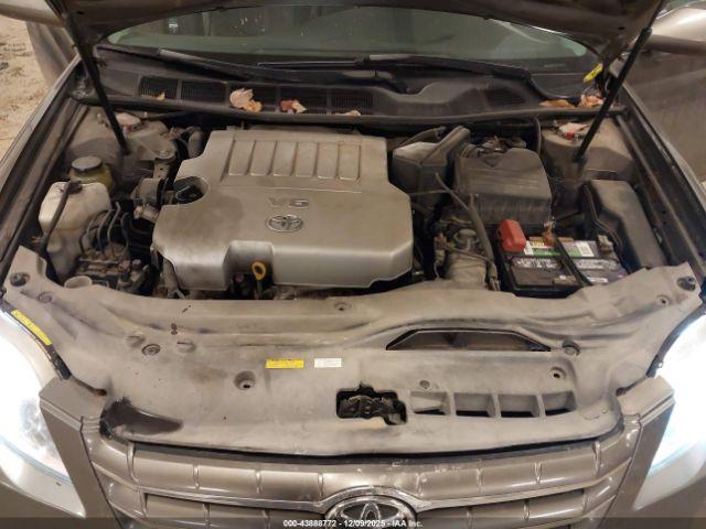 Toyota Avalon Touring Image 16