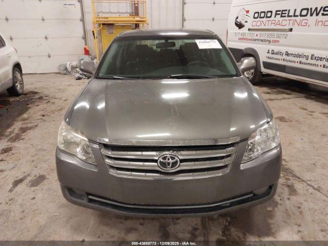 Toyota Avalon Touring Image 3