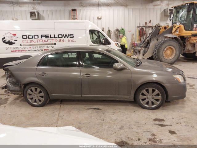 Toyota Avalon Touring Image 4