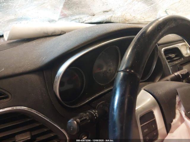 Chrysler 200 Limited Image 15