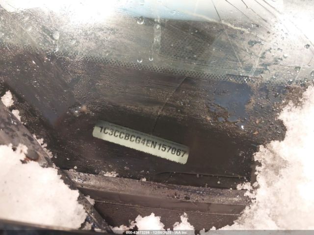 Chrysler 200 Limited Image 7