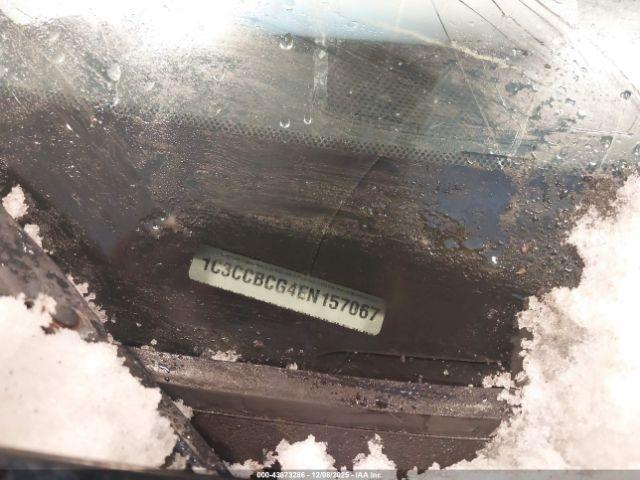 Chrysler 200 Limited Image 7