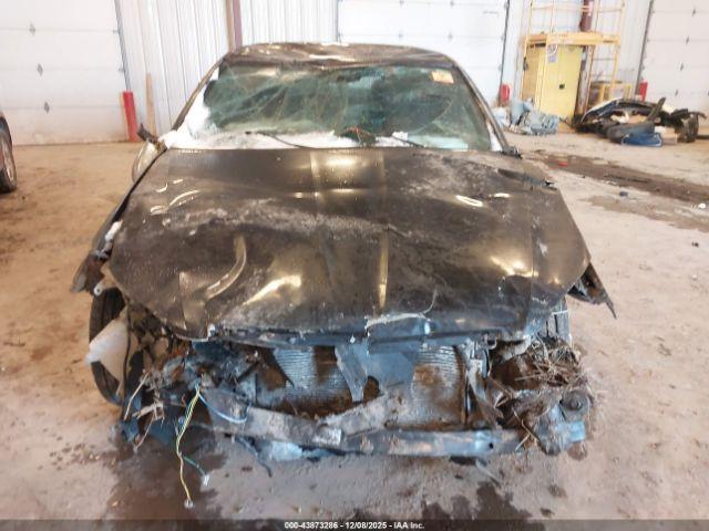 Chrysler 200 Limited Image 8