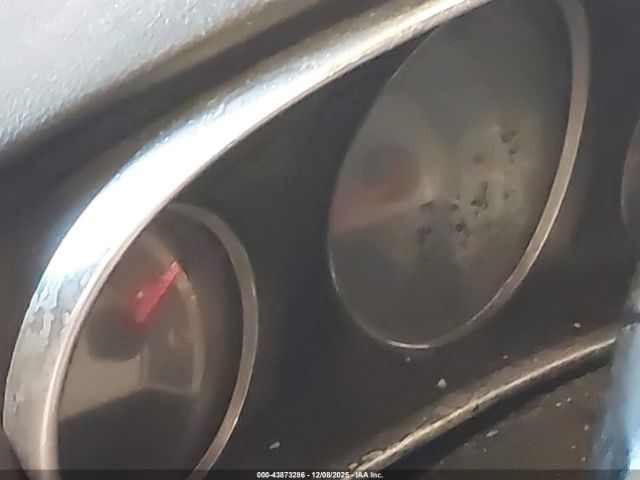 Chrysler 200 Limited Image 14