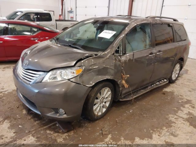 Toyota Sienna Limited 7 Passenger Image 6
