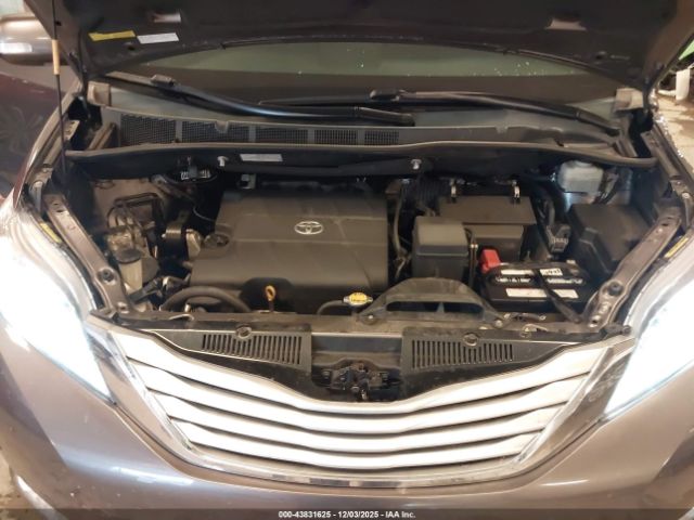 Toyota Sienna Limited 7 Passenger Image 5