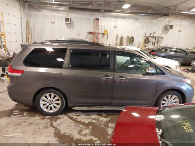 Toyota Sienna Limited 7 Passenger Image 13