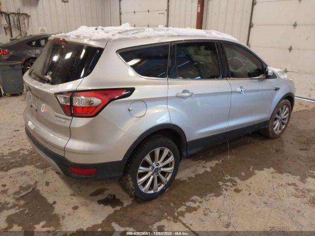 Ford Escape Titanium Image 16