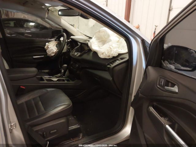 Ford Escape Titanium Image 8