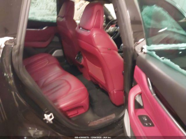 Maserati Levante Gransport Image 14