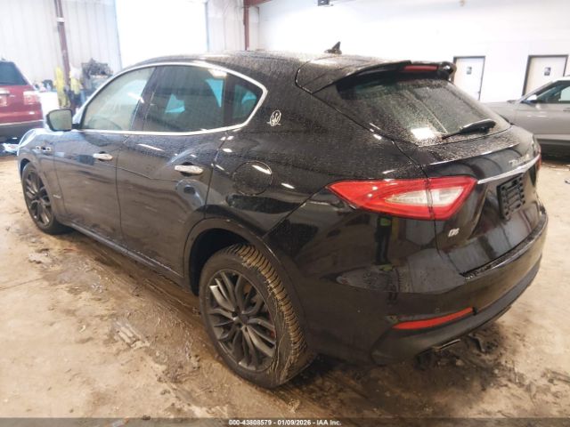 Maserati Levante Gransport Image 7
