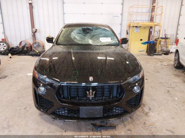 Maserati Levante Gransport Image 9