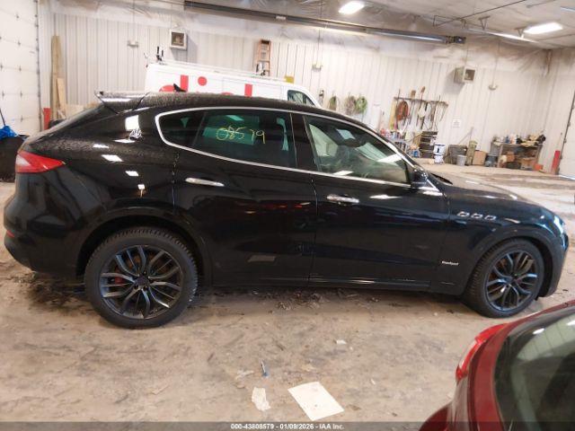 Maserati Levante Gransport Image 8