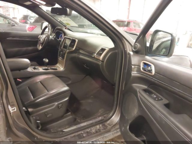 Jeep Grand Cherokee Overland Image 5