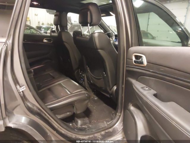 Jeep Grand Cherokee Overland Image 8