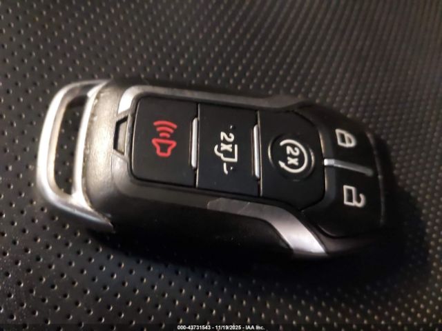 Ford F-150 Platinum Image 11